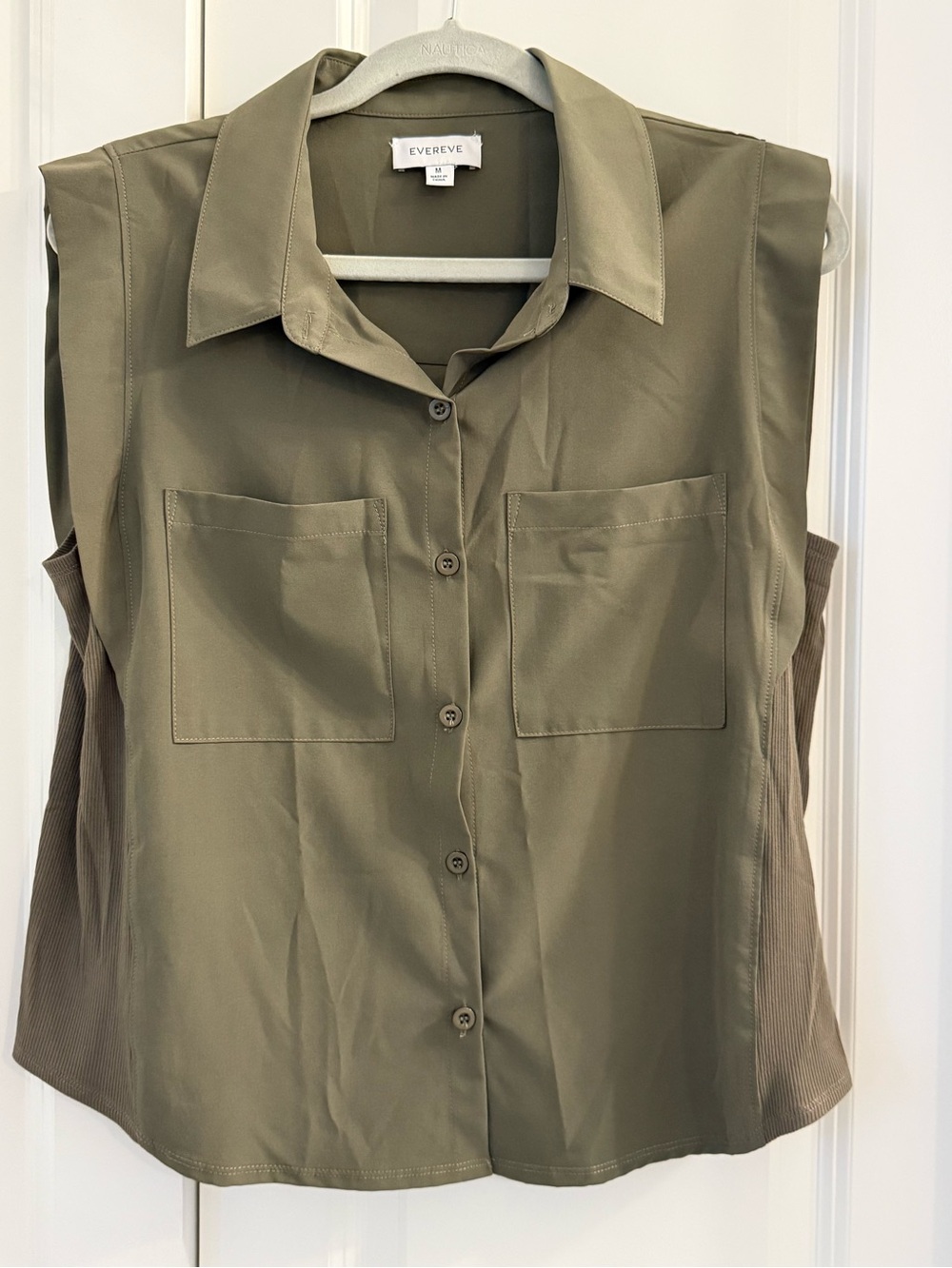 Evereve Olive Green Sleeveless Button-Down Utility Top